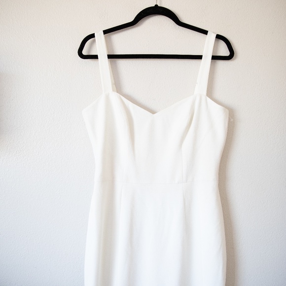 DRESS THE POPULATION Estella White Crepe Trumpet Gown - Picture 3 of 8